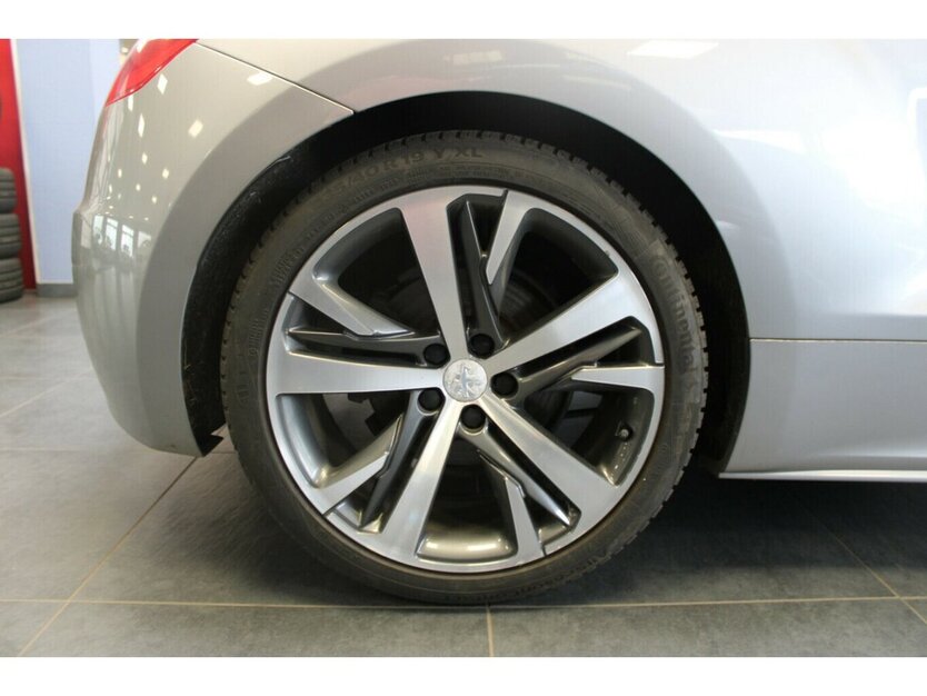 Peugeot RCZ 1.6 200 THP 109.100 km 11.480 € Euskirchen 53881