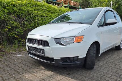Mitsubishi Colt 13.168 km 5.200 &euro; Köln 50996