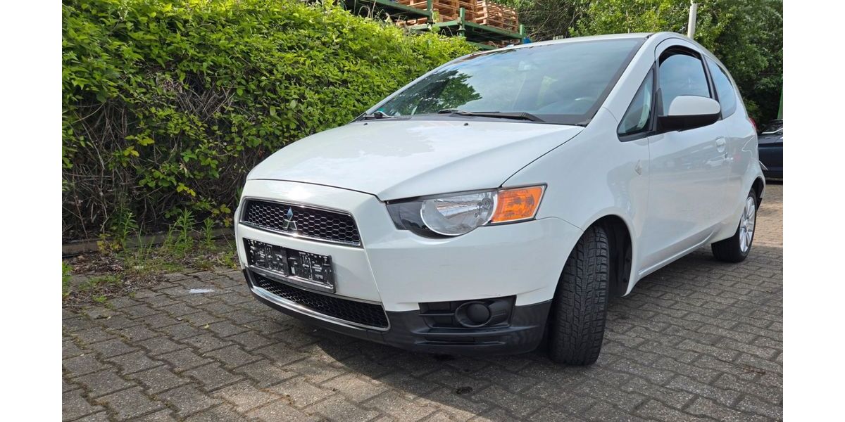 Mitsubishi Colt 13.168 km 5.200 &euro; Köln 50996