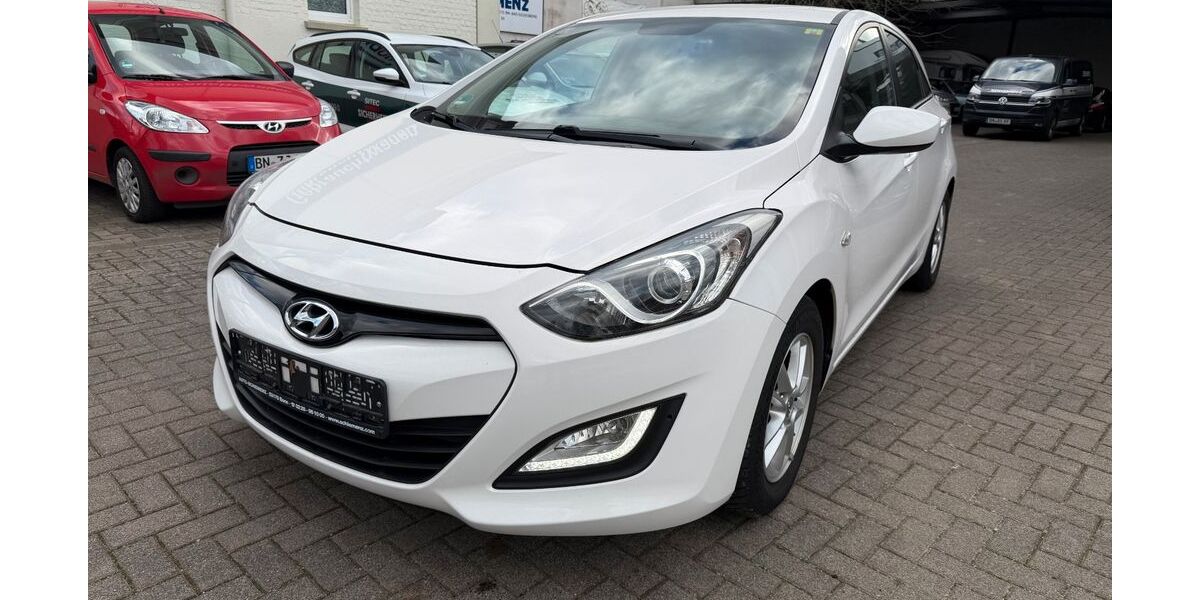 Hyundai i30 86.591 km 9.490 &euro; Bonn 53175