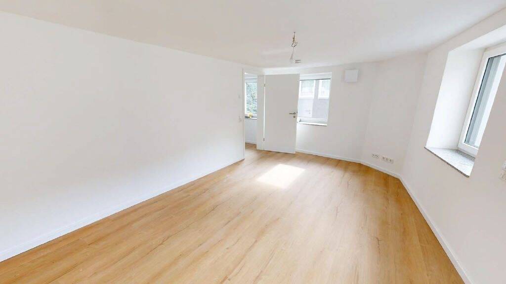 Etagenwohnung Brühl - 5 Zimmer, 123 m&sup2;, 1.690&euro; | Angebot:23974198