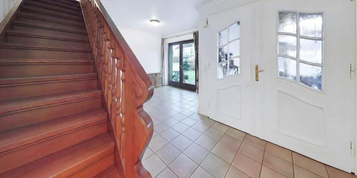 Einfamilienhaus Niederkassel Rheidt - 6 Zimmer, 252 m&sup2;, 863.000&euro; | Angebot:25846150