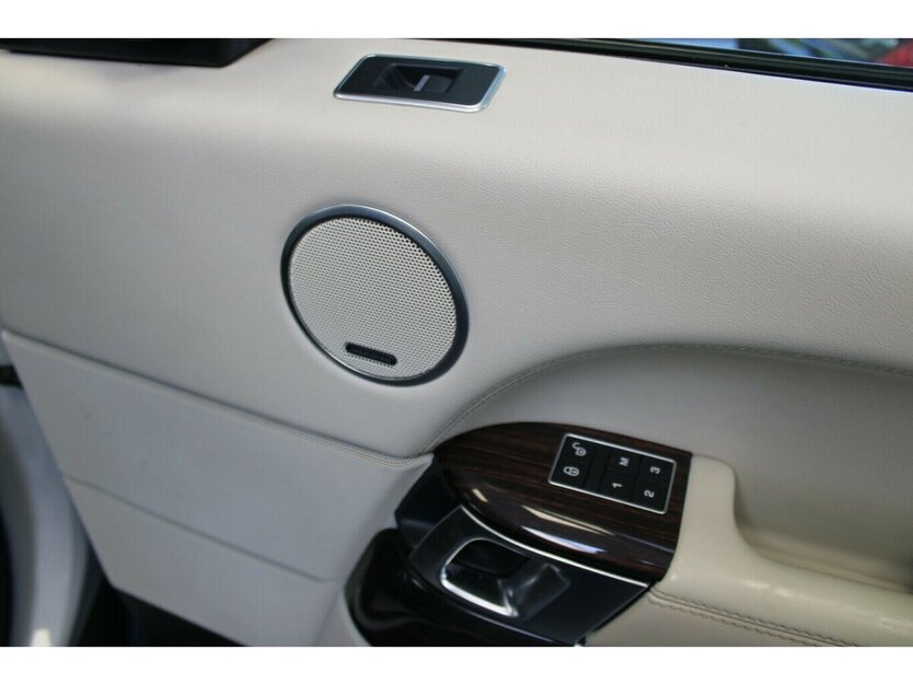 Land Rover Range Rover 4.4 SDV8 Vogue 182.940 km 27.980 € Euskirchen 53881