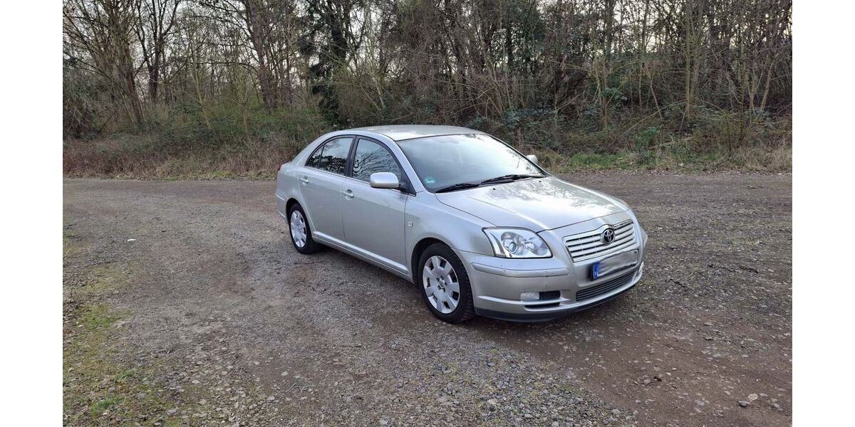 Toyota Avensis 172.000 km 3.000 &euro; Bonn 53111