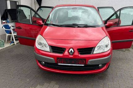 Renault Scenic 167.500 km 1.799 € Köln 50767