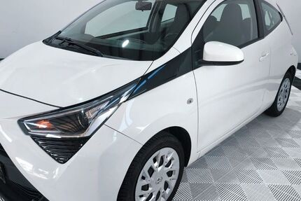 Toyota Aygo (X) 195.490 km 6.544 &euro; Bonn - Dottendorf 53129
