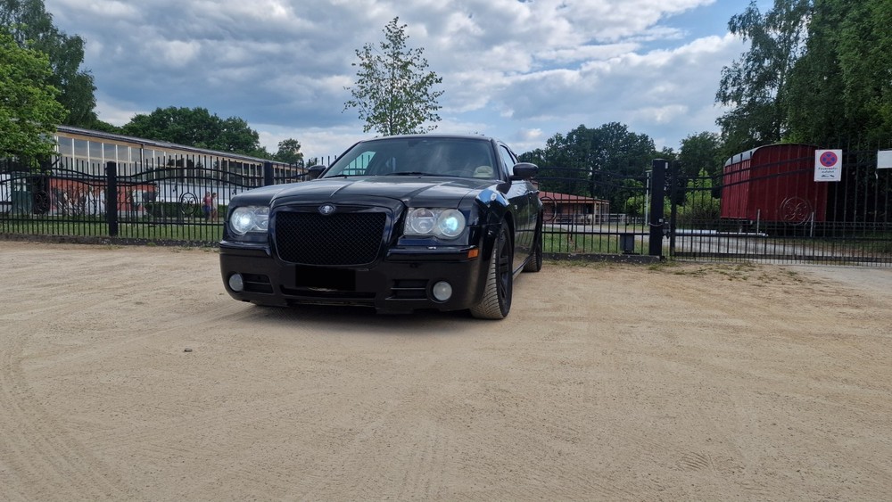 Chrysler 300C 290.000 km 4.250 &euro; Köln 50667
