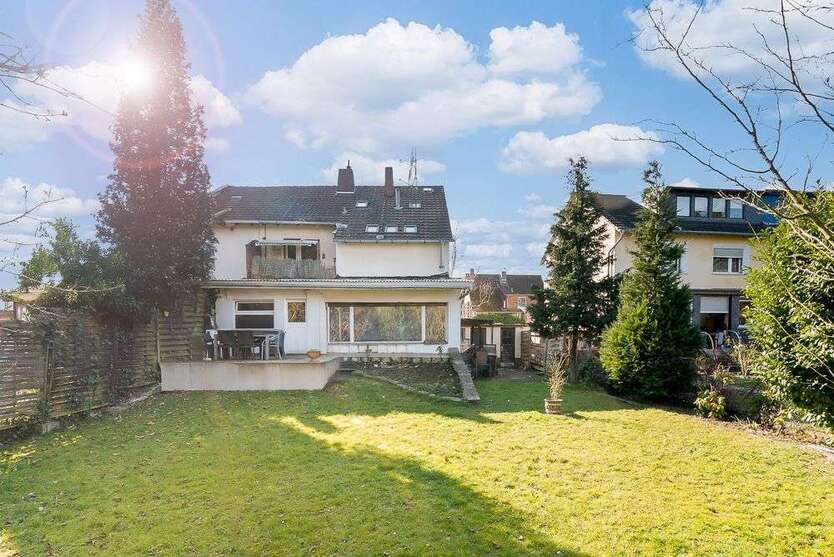 Haus zum Kaufen in Köln 660.000 € 183 m²