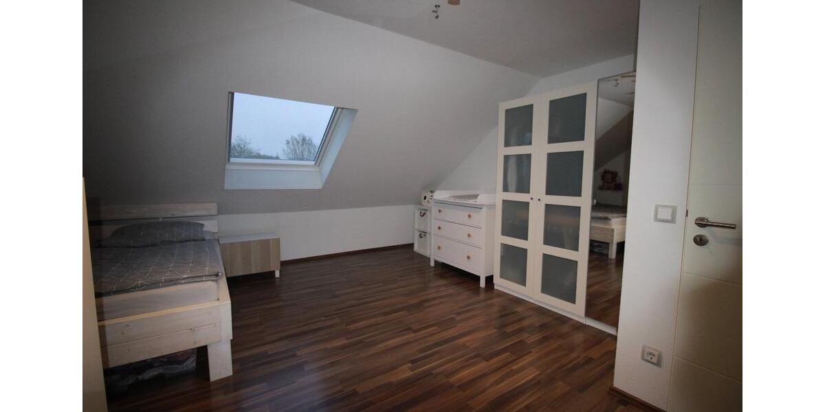 Reihenhaus Hennef (Sieg) - 5.5 Zimmer, 130 m&sup2;, 489.000&euro; | Angebot:25892813