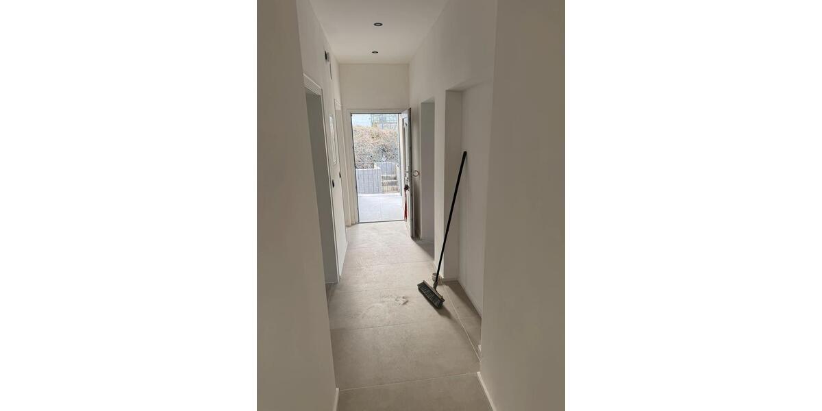 Etagenwohnung Hennef (Sieg) - 3 Zimmer, 80 m&sup2;, 950&euro; | Angebot:25632983