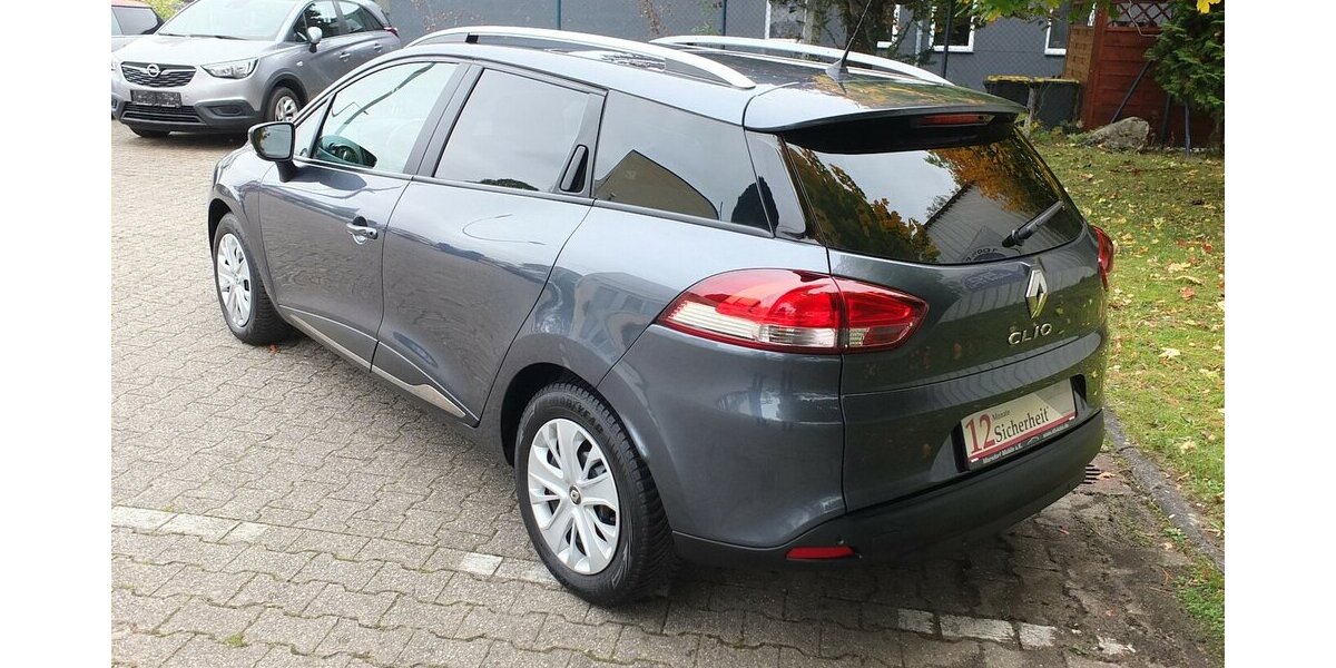 Renault Clio BLACK WEEK 25: EXPRESSION NAVI PARCTRONIC STA 118.021 km 7.904 &euro; Köln 50858