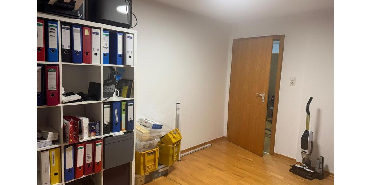 Dachgeschoßwohnung Bonn Hardtberg - 3 Zimmer, 84 m&sup2;, 680&euro; | Angebot:25690795