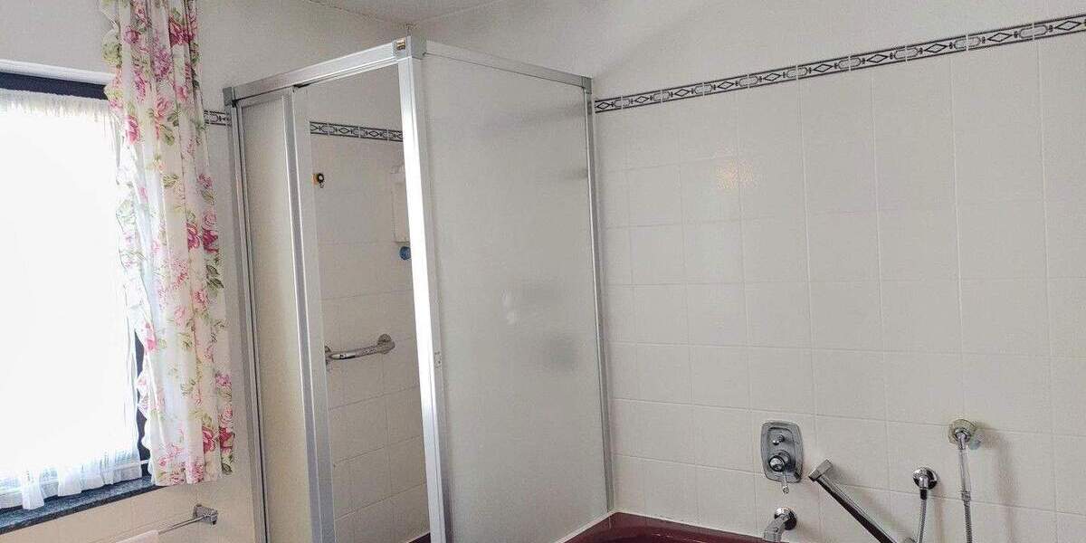 Reihenmittelhaus Bonn Muffendorf - 7 Zimmer, 222 m&sup2;, 629.000&euro; | Angebot:25747696