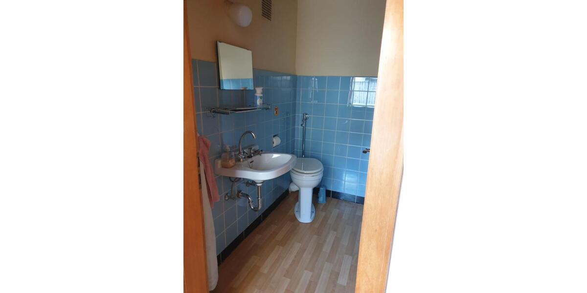 Reihenhaus Remagen - 6 Zimmer, 215 m&sup2;, 270.000&euro; | Angebot:27227804