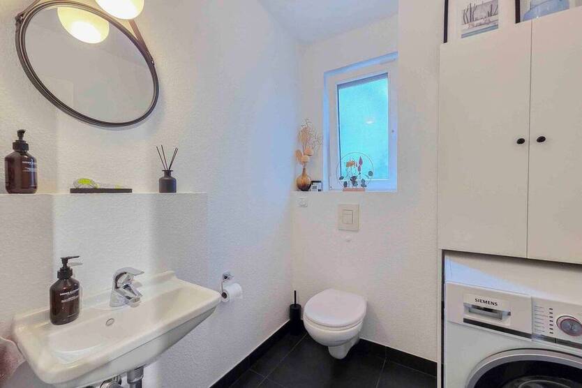 Wohnkomfort in Hürth-Hermülheim: 3-Zimmer-Erdgeschoßwohnung mit Terrasse und Tiefgarage