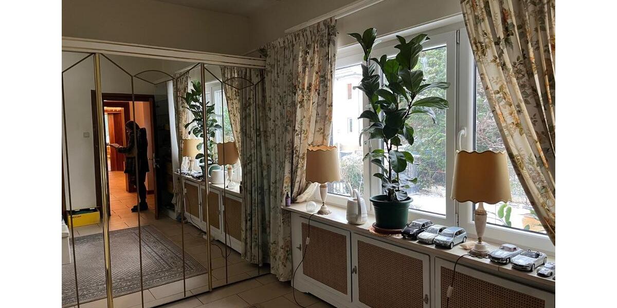 Erdgeschoßwohnung Bonn Lannesdorf - 3 Zimmer, 160 m&sup2;, 1.850&euro; | Angebot:24701227