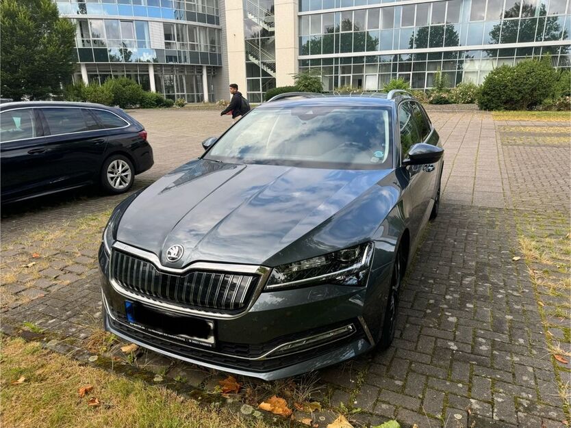 Skoda Superb 96.500 km 21.500 € Bonn 53175