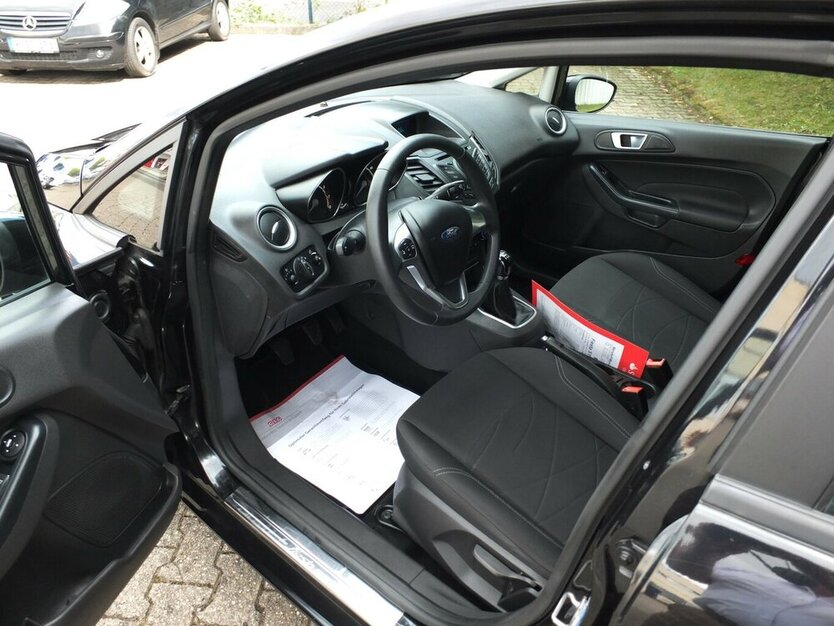 Ford Fiesta SYNC EDITION COOL&SOUND START-STOP 98.755 km 6.708 € Köln 50858