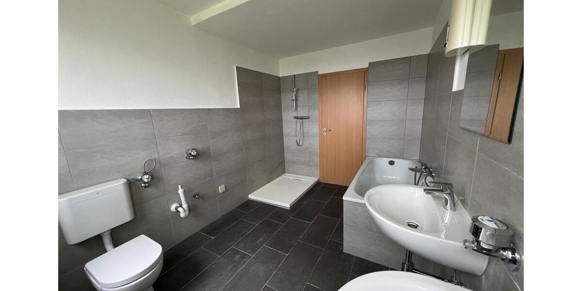 Hochparterre Troisdorf Bergheim - 3 Zimmer, 85 m&sup2;, 299.000&euro; | Angebot:25408304