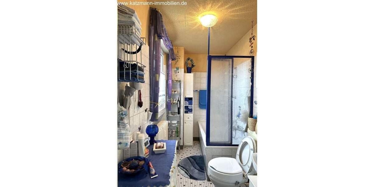 Mehrfamilienhaus, Wohnhaus Hürth Gleuel - 9 Zimmer, 218 m&sup2;, 550.000&euro; | Angebot:25802258