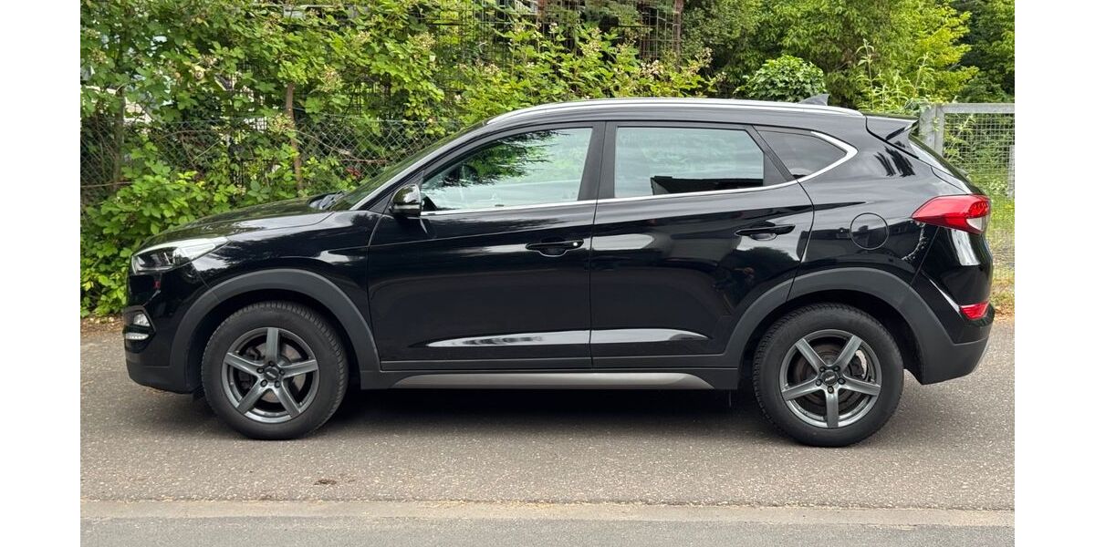 Hyundai TUCSON 154.100 km 11.900 &euro; Köln 50996