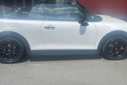 Mini John Cooper Works Cabrio 2.700 km 42.000 &euro; Euskirchen 53881