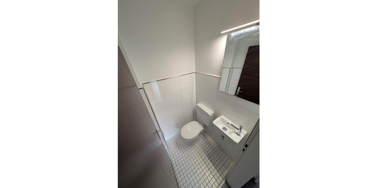 Etagenwohnung Bonn Lannesdorf - 3 Zimmer, 101 m&sup2;, 1.050&euro; | Angebot:26423155