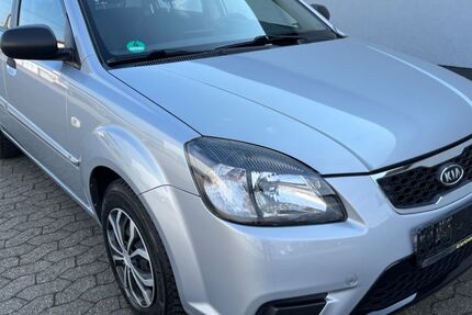 Kia Rio 36.600 km 5.950 € Bornheim 53332