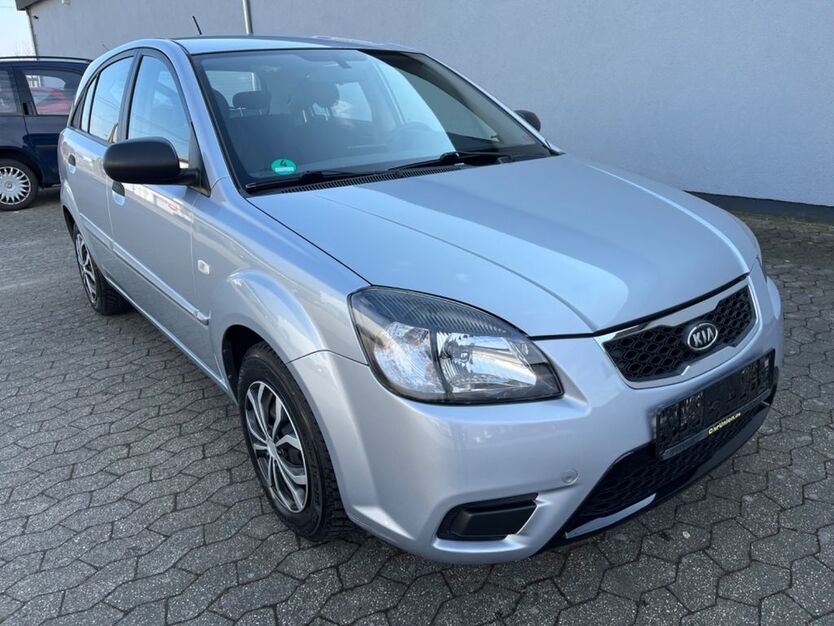 Kia Rio 36.600 km 5.950 € Bornheim 53332