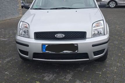 Ford Fusion 182.000 km 1.899 € Bergisch Gladbach 51429