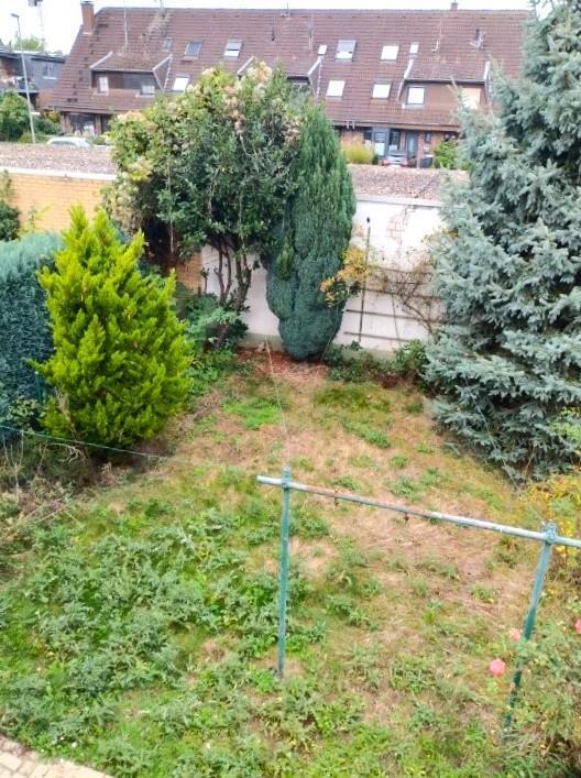 Gute Gelegneheit Großzügig geschnittenes Reihenendhaus mit Balkon, schönem Garten und Garage 6 zimmer