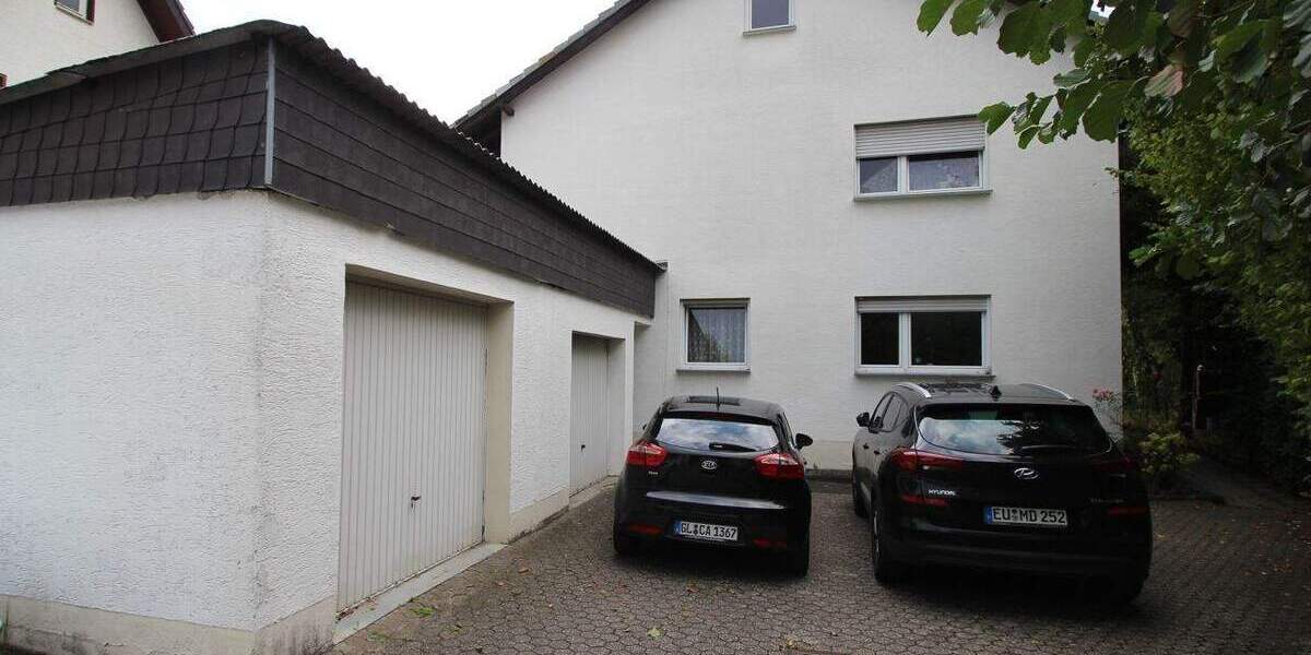 Mehrgenerationenhaus für die Großfamilie 190m² Wohnfläche+90 m² Nutzfläche ausgebaut zur WFL 2-4 Whg 9 zimmer