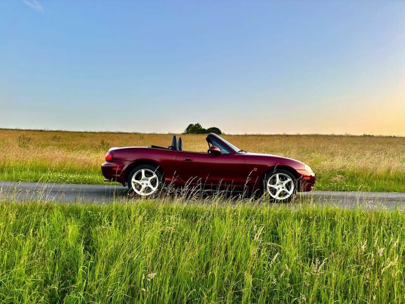 Mazda MX-5 109.000 km 8.800 € Windeck 51570