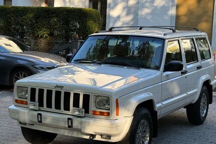 Jeep Cherokee 150.000 km 27.500 &euro; Köln 50668