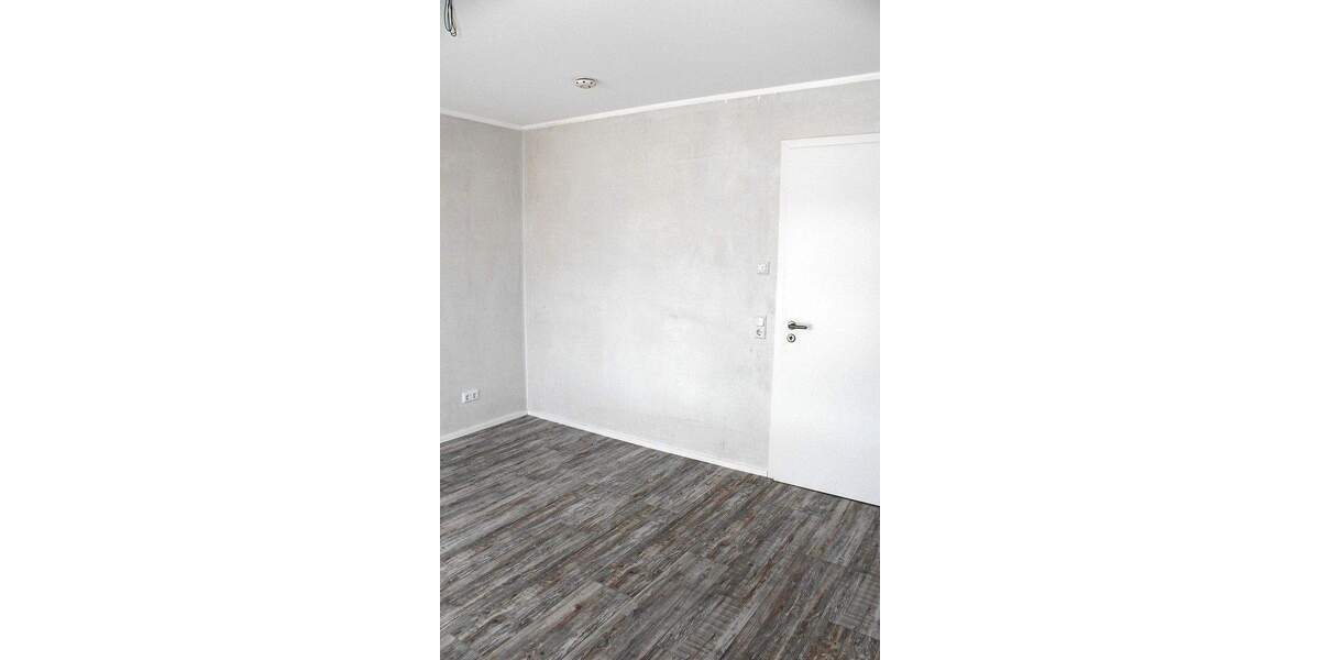 Etagenwohnung Königswinter Thomasberg - 3 Zimmer, 94 m&sup2;, 1.240&euro; | Angebot:25780275