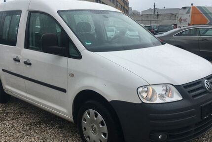 VW Caddy 153.000 km 4.499 &euro; Bonn 53227
