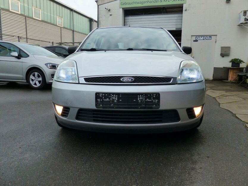 Ford Fiesta 141.279 km 2.950 € Eitorf 53783