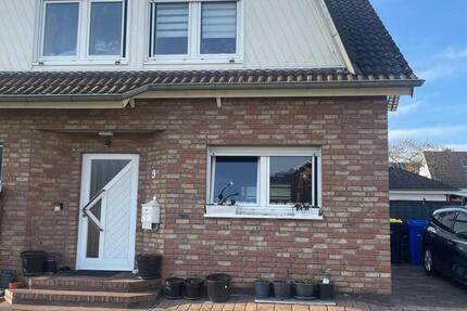 Haus Wesseling - 4 Zimmer, 113 m&sup2;, 1.800&euro; | Angebot:24738113