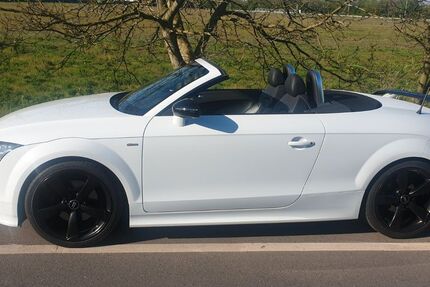 Audi TT 124.500 km 12.300 &euro; Köln 50737