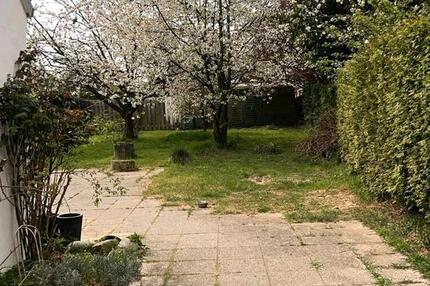 Eigentumswohnung 90 bzw. ca. 110 qm! Erdgeschoss großer Garten