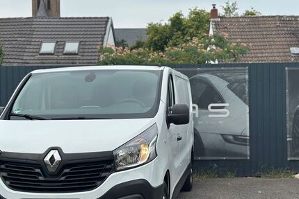Renault Trafic 100.317 km 15.900 &euro; Köln 50735