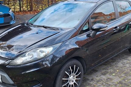 Ford Fiesta 135.300 km 3.900 € Köln 51107