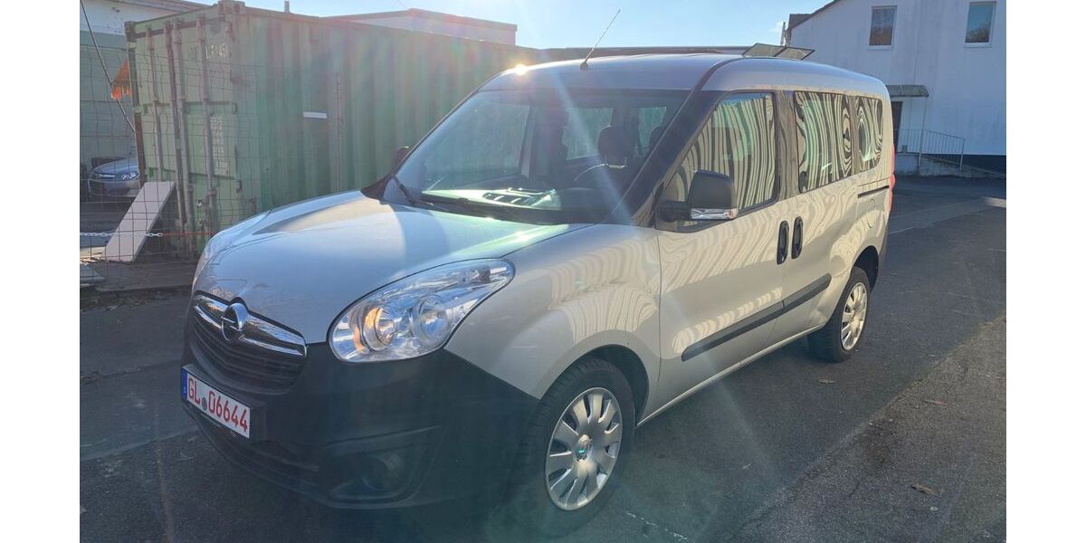 Opel Combo 95.000 km 6.999 &euro; Bergisch Gladbach 51465