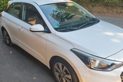 Hyundai i20 84.500 km 7.850 &euro; Bergisch Gladbach 51467