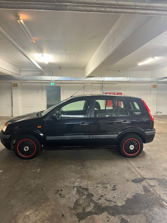 Ford Fusion 128.000 km 3.500 € Köln 50997