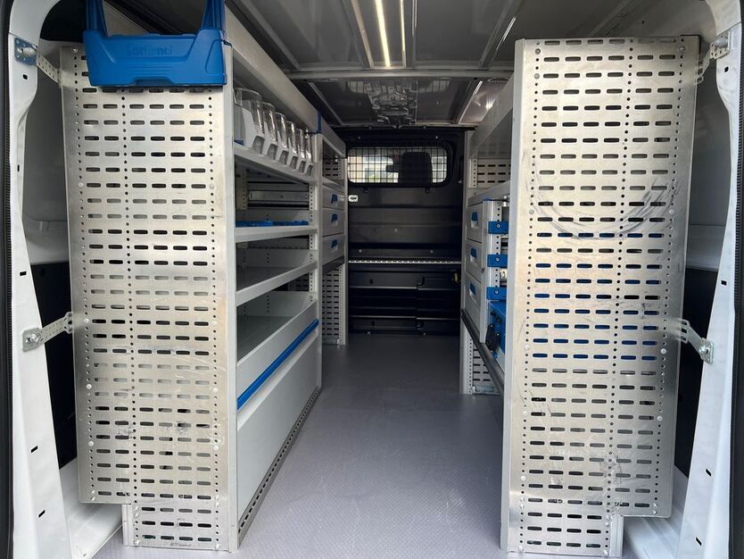 Opel Vivaro 96.102 km 22.900 € Köln-Riehl 50735
