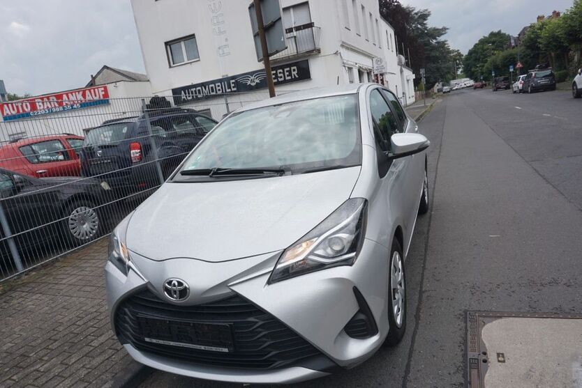 Toyota Yaris 152.000 km 7.499 € Köln 51143