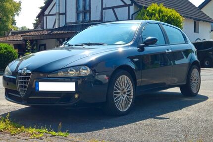Alfa Romeo 147 257.000 km 950 &euro; Fiersbach 57635