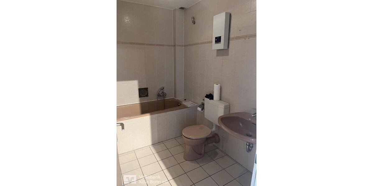 Etagenwohnung Bornheim - 3 Zimmer, 80 m&sup2;, 720&euro; | Angebot:25805459