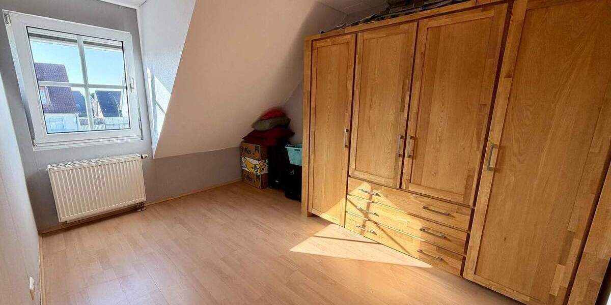 Etagenwohnung Erftstadt Köttingen - 3 Zimmer, 82 m&sup2;, 249.000&euro; | Angebot:25800682